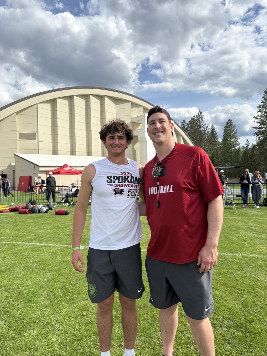 jrcarlson1020's tweet photo. After a conversation with @CoachJrodg I’m blessed to receive my first offer from @WhitworthFB. https://t.co/OUjZijOUIp