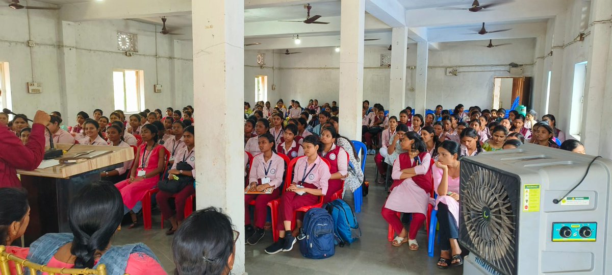 ranjitnitj's tweet photo. "नेचर" संस्था द्वारा महिला विश्वविद्यालय जमशेदपुर @JWUJharkhand  के छात्राओं के इंटर्नशिप कार्यक्रम का उद्घाटन समारोह। https://t.co/S4GgnIEdWJ