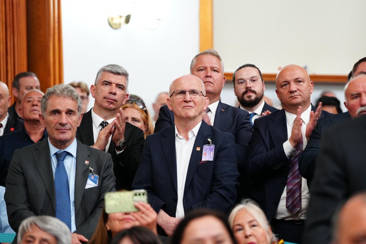 okur_45's tweet photo. Cumhuriyet Halk Partimizin TBMM Grup Toplantısı’na katılarak Genel Başkanımız Sayın Özgür Özel’in Türkiye Büyük Millet Meclisi’ndeki güçlü ve kararlı hitabını dinledik. https://t.co/QlkEzmpguQ