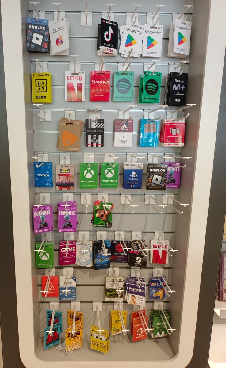 GoldEstef's tweet photo. Problema ??? Solución para los peleles que tiene su mujer y no puede enviarme dinero, en Correos puedes comprar estas Gift preferidas : 
Amazon
Apple 
Ikea
Decathlon https://t.co/3D3u5dwtuN