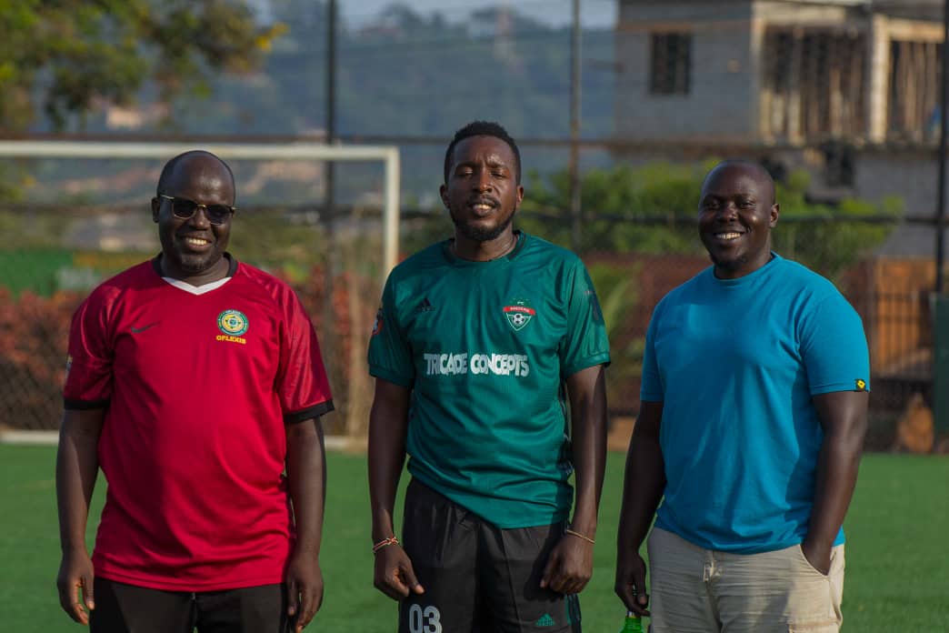 SpectobaOffical's tweet photo. #TCLeague
#SN5
Frame 1 Nyongo rubs shoulders with elders.
🚑 on standby for weak bondiers. 😄 https://t.co/NyYptxEeFN