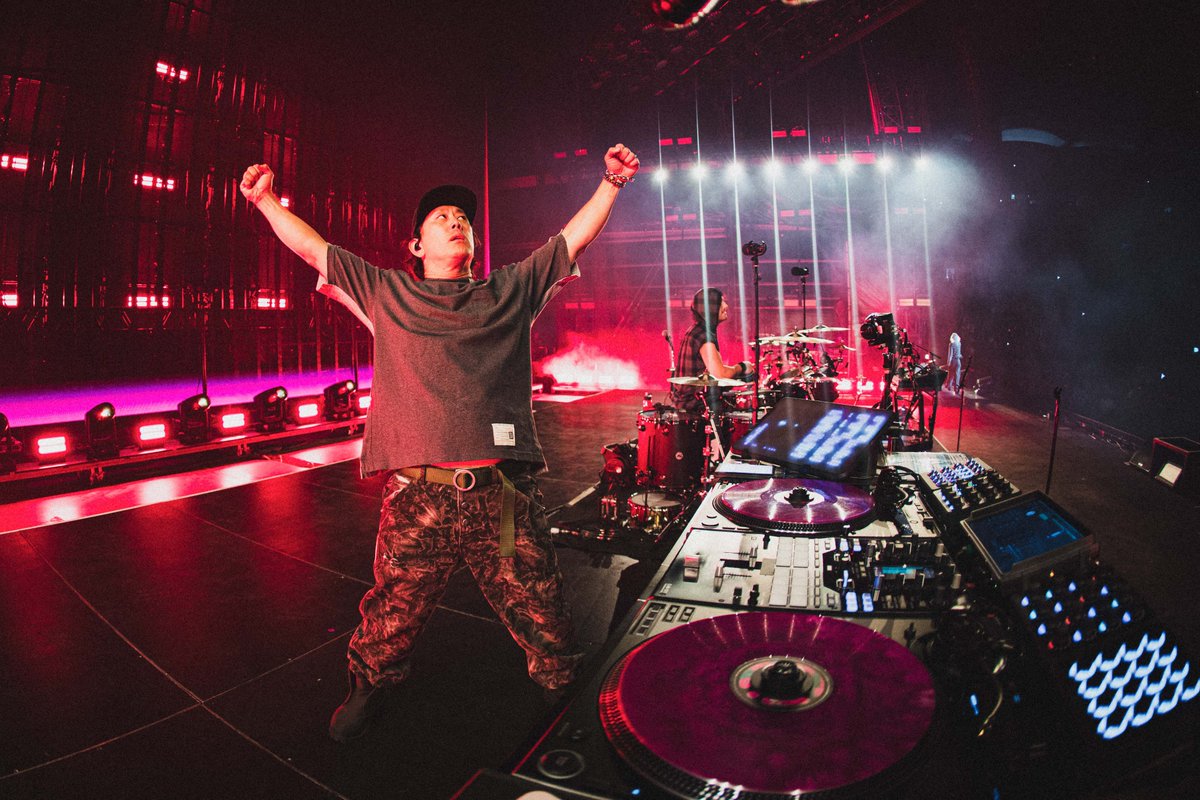 linkinpark's tweet photo. Volksparkstadion. Hamburg, Germany. June 1st - Night 1. https://t.co/HF9A8fYED6