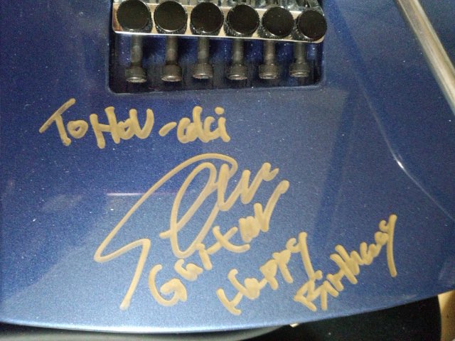 703nov's tweet photo. 誕生日って事はこのギターを手に入れて12年って事か！
時が経つのは早いね〜 https://t.co/ZCJOH9I0W7