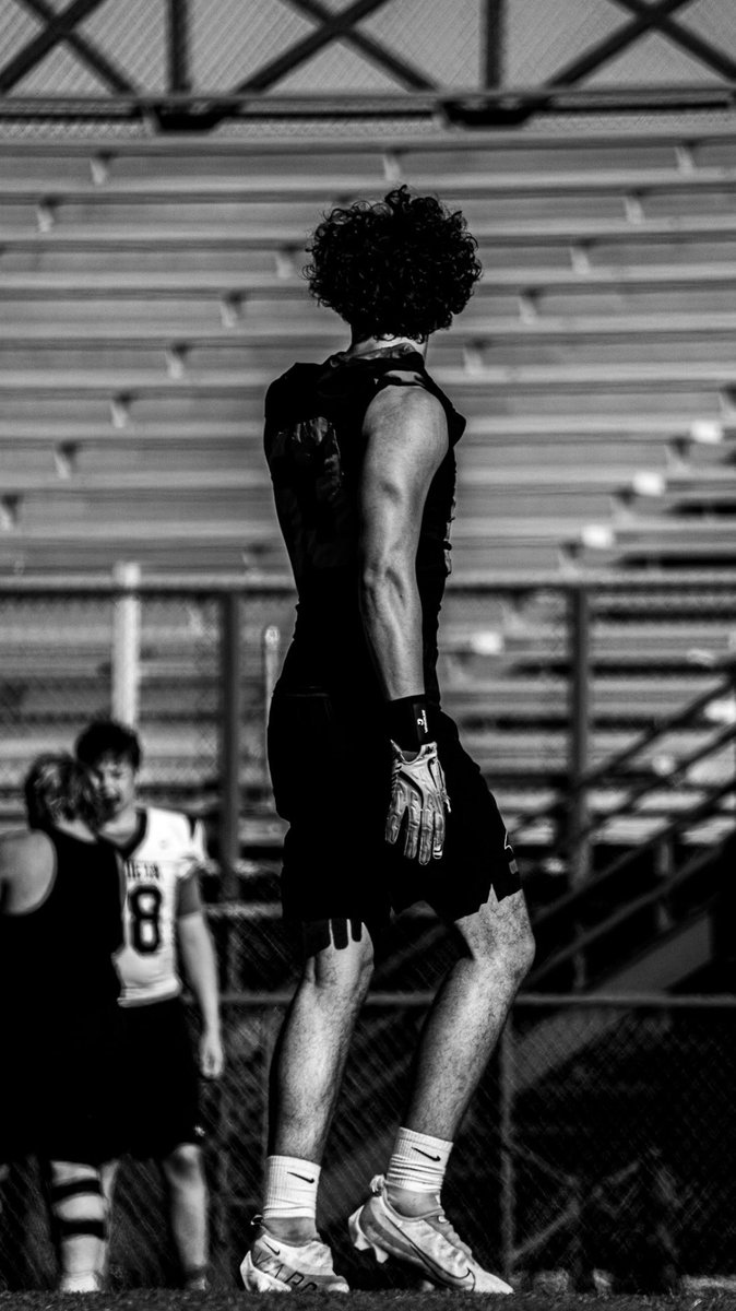 AndrewHess28's tweet photo. Going to UCLA camp 6/07 6’6 DE https://t.co/cus7YJ7Yym