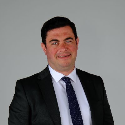atsizoloji's tweet photo. Birlik ve İlerleme Partisi Genel Başkanı Erhan Mataracı, yerli ve millî kaynaklarla geliştirilen yeni sosyal medya platformu “Piknew”i tanıttı. Türkler için, Türklere göre ve Türkler tarafından yapılan her çalışmayı desteklediğimiz gibi, bu projeyi de destekliyor ve kendisine teşekkür ediyoruz.

Erhan Mataracı şunları söyledi:

“Günümüzde savaşlar artık yalnızca tankla, topla ve tüfekle yapılmıyor. Algoritmalar, yapay zekâ sistemleri ve dijital platformlar da ülkelerin gücünü belirleyen unsurlar hâline geldi.

Biz de bu anlayışla, Türk milletinin kültürel yapısına ve ihtiyaçlarına uygun bir sosyal medya platformu olan Piknew’i geliştirdik. Kendi algoritmalarımızı oluşturduk ve teknoloji alanında üretmeye devam ediyoruz.”