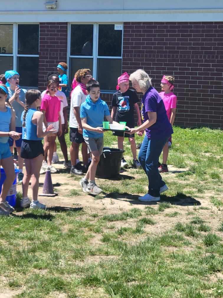 AvonLocalSch's tweet photo. Field Day Fun at Heritage! It's a beautiful day to celebrate the end of a great school year! https://t.co/gwRlHIvQFF