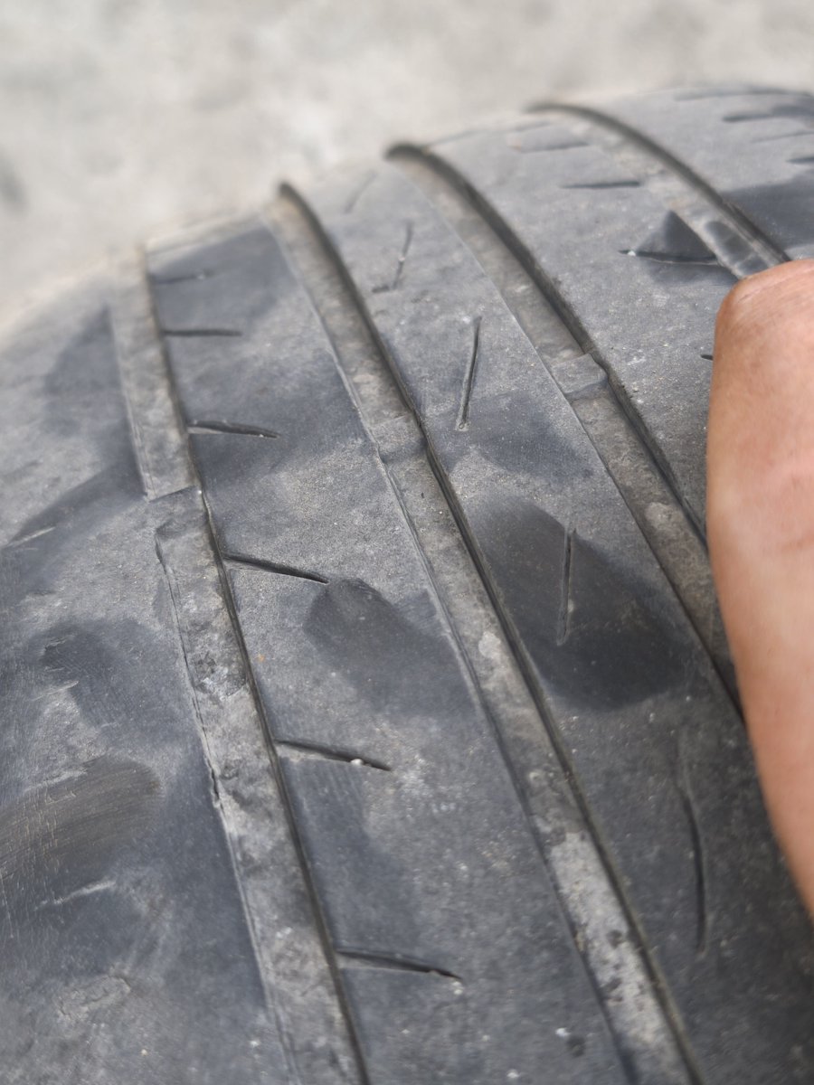 wolf_stal's tweet photo. We out here on the track with super worn down year old tires on the rear x3 https://t.co/c0pm5WBomT