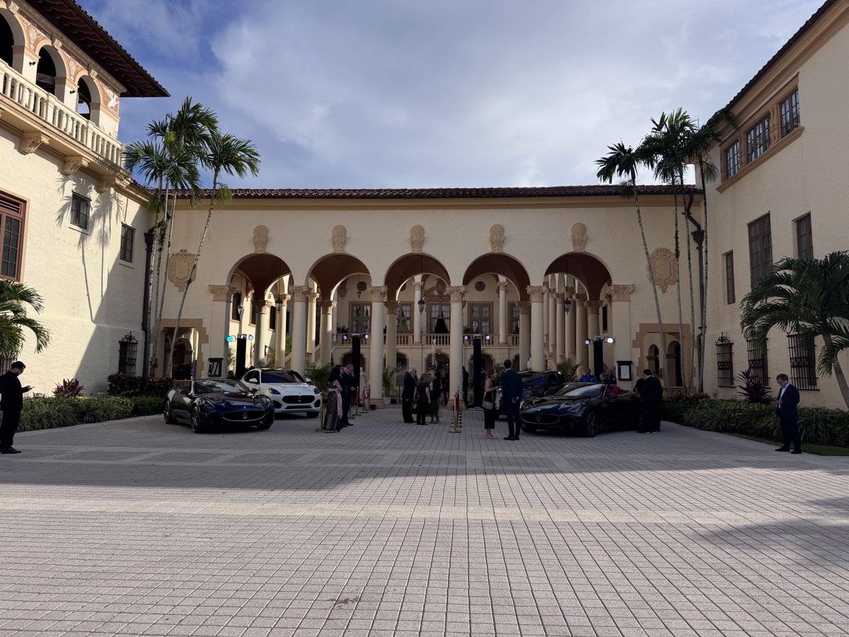 Polyglass USA tweet media
