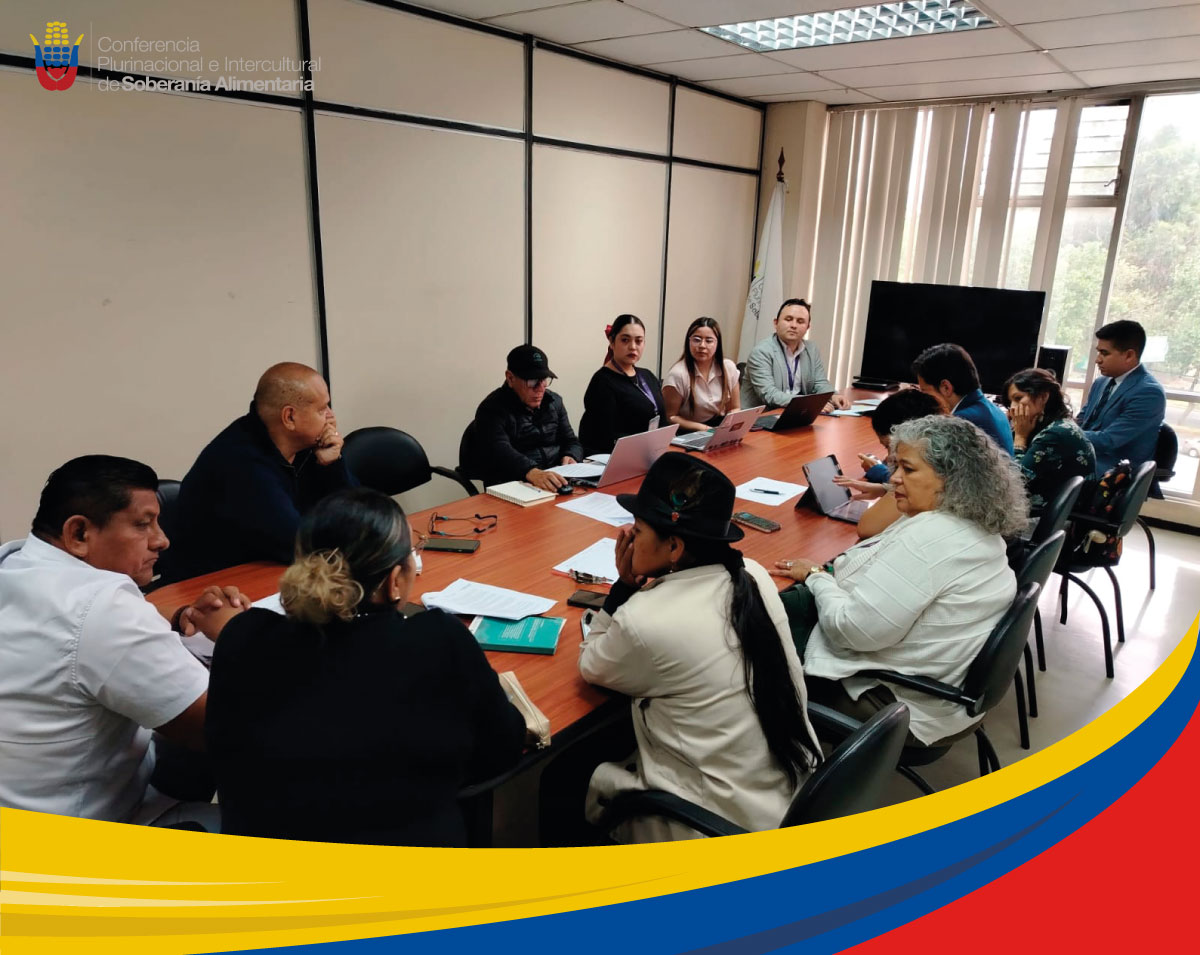 Copisaec's tweet photo. Participamos en una reunión interinstitucional junto al @CNIPN_ECUADOR @DHumanoEc @Ecuadorencifras @Salud_Ec #SGDPN y #SEIBE para evaluar avances y fortalecer los compromisos de la Carta Compromiso orientada a prevenir y reducir la DCI en el Ecuador.
#SoberaníaAlimentaria https://t.co/iU02urUKEz