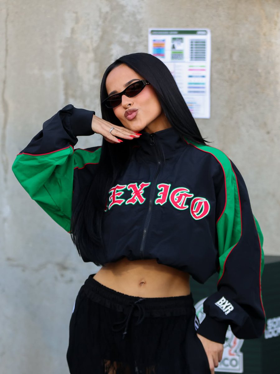 welovebecky_'s tweet photo. Becky G https://t.co/WZPmbmvtnN