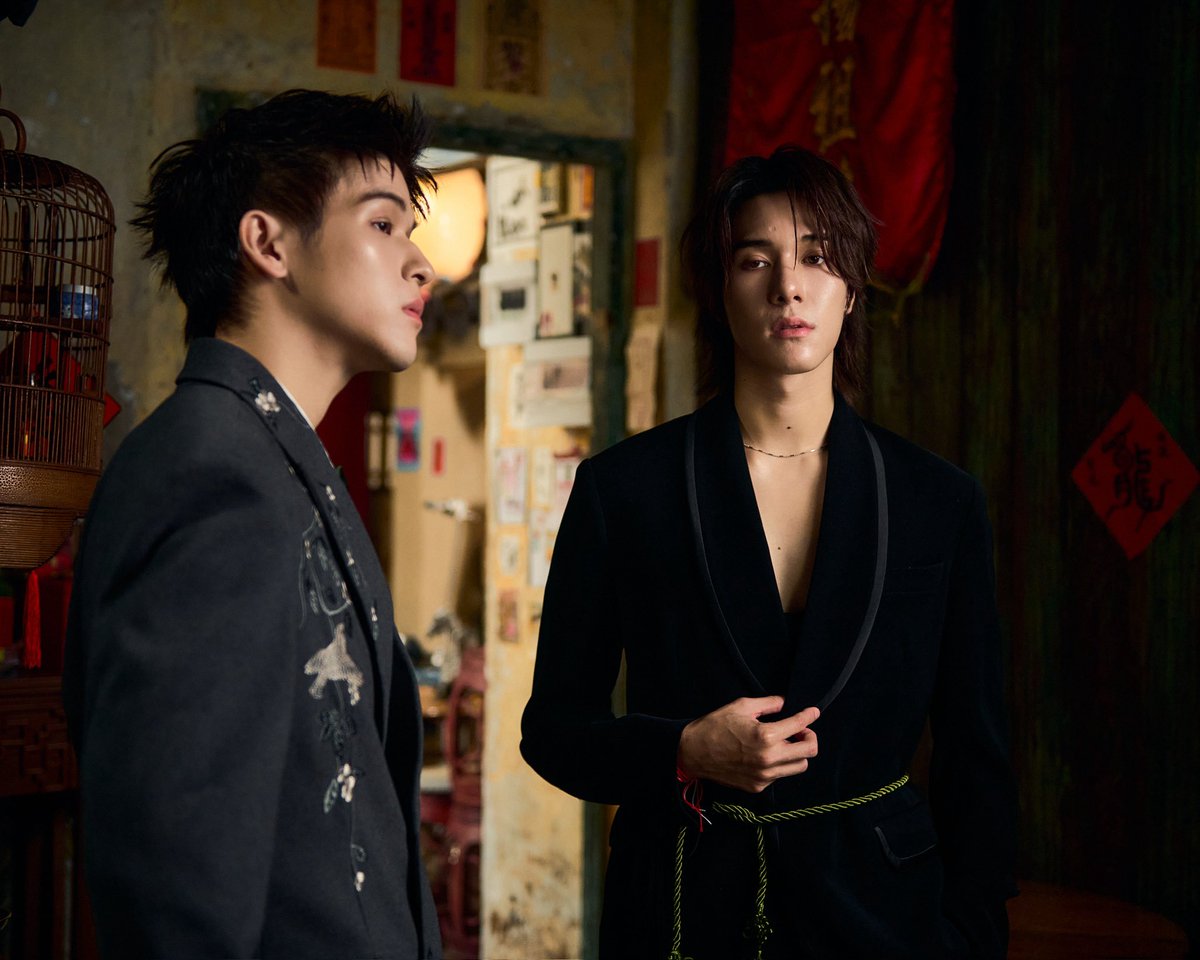 WUseriesGMMTV's tweet photo. รู้กันครับ 🫡 

#WeAreOneMV 
#WUTheSeriesEP5 https://t.co/n0NieEf6jf