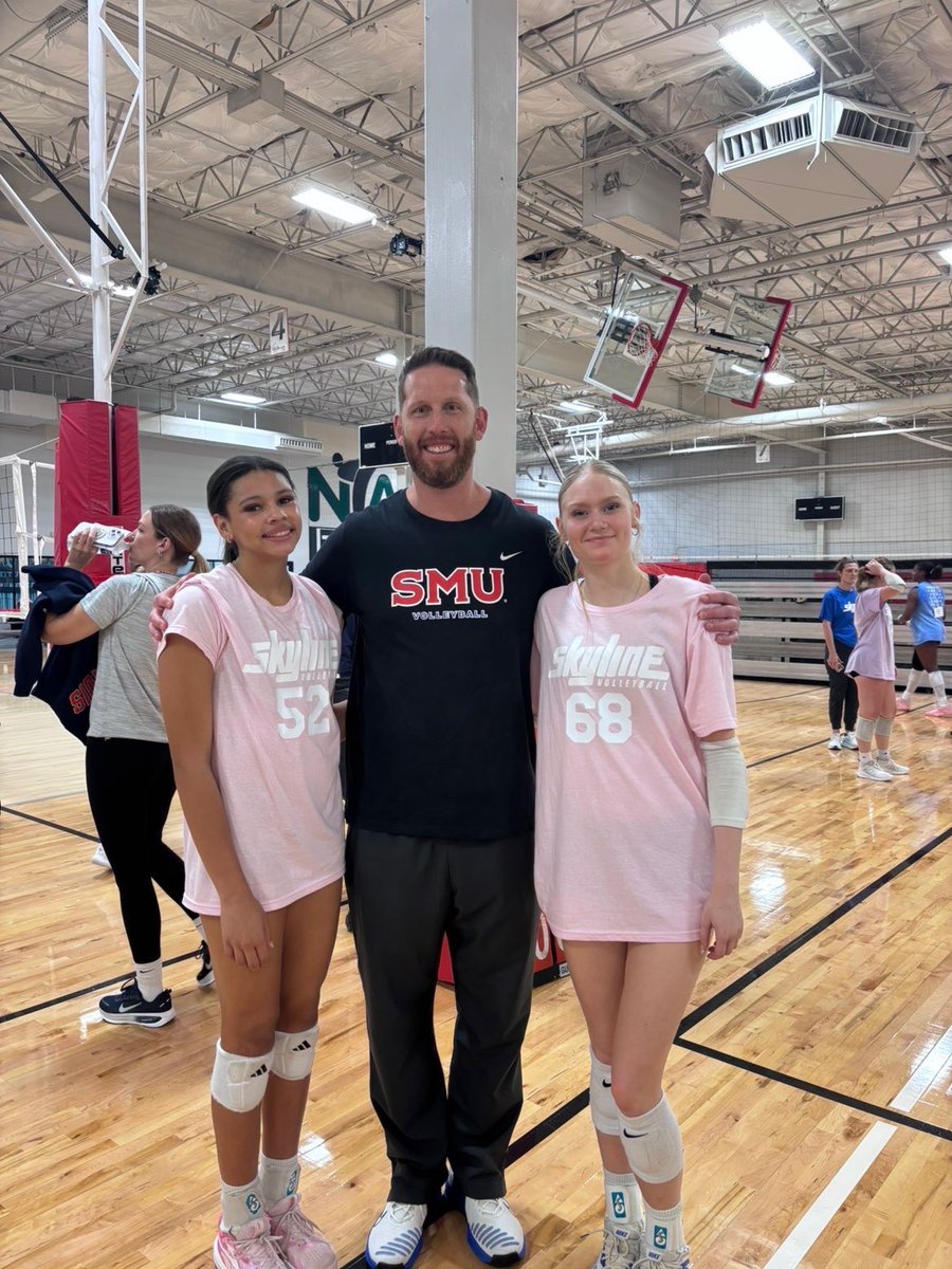 KyleeGFernandez's tweet photo. Yesterday was day 1 of the college coaches camp showcase Skyline is hosting 🏐 https://t.co/HX5F5CdcxD