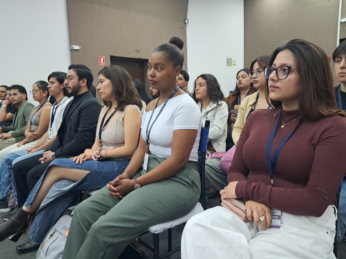 IDDemocracia's tweet photo. 👬📚¡Trabajamos con la academia!

 Bienvenidos las y los estudiantes de Ciencias Sociales y Políticas de la @lacentralec que harán sus prácticas en el @IDDemocracia en investigación, capacitación  y promoción electoral. 🏫🇪🇨

¡Su participación es clave para fortalecer la democracia del país!