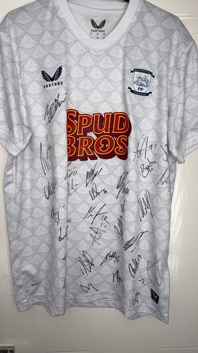 ChippingFc's tweet photo. Another one…..!

We now have a squad signed 2025/26 Preston North end shirt up for grabs.

£5 per ticket, unlimited entries, all proceeds (as always!!) to our astro turf refurbishment project fund.

Simply donate £5 via our Flossi pay page and put ‘PNE SHIRT’ in your comments https://t.co/t1rmmvc6dh