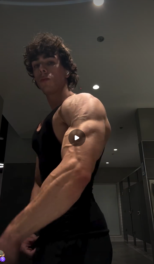 millert95's tweet photo. Vascular muscles by easton.scritchfield 
#bodybuilding #veins #biceps #musclepump

https://t.co/Xc6aE0O5k0 https://t.co/E84Hf5D7Tb