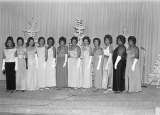 ClarkCountyPark's tweet photo. Join the conversation at "Black Debutantes in the Desert: A Fireside Conversation Honoring Les Femmes Douze". This special community discussion will celebrate the history and impact of Les Femmes Douze. 6/20, 4-5:45p at Pearson Community Center. (702)455-1220 for more info! https://t.co/JA82jNAUeV
