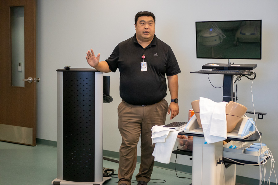 UNMC_Pediatrics's tweet photo. Yesterday, we got to join clerkship and Summer Academy students as they got hands on experience in pediatric medicine @UNMC_iEXCEL. Really cool training and technology in use to provide an introduction to child health. @UNMCCOM @unmc https://t.co/oGclmJlDlq