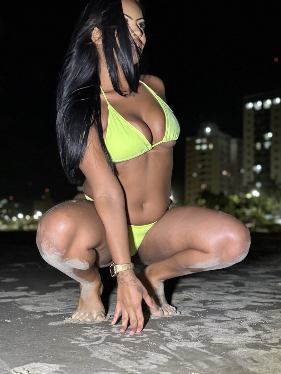 Topclicktvs's tweet photo. Praia à noite https://t.co/wxkone9f4E