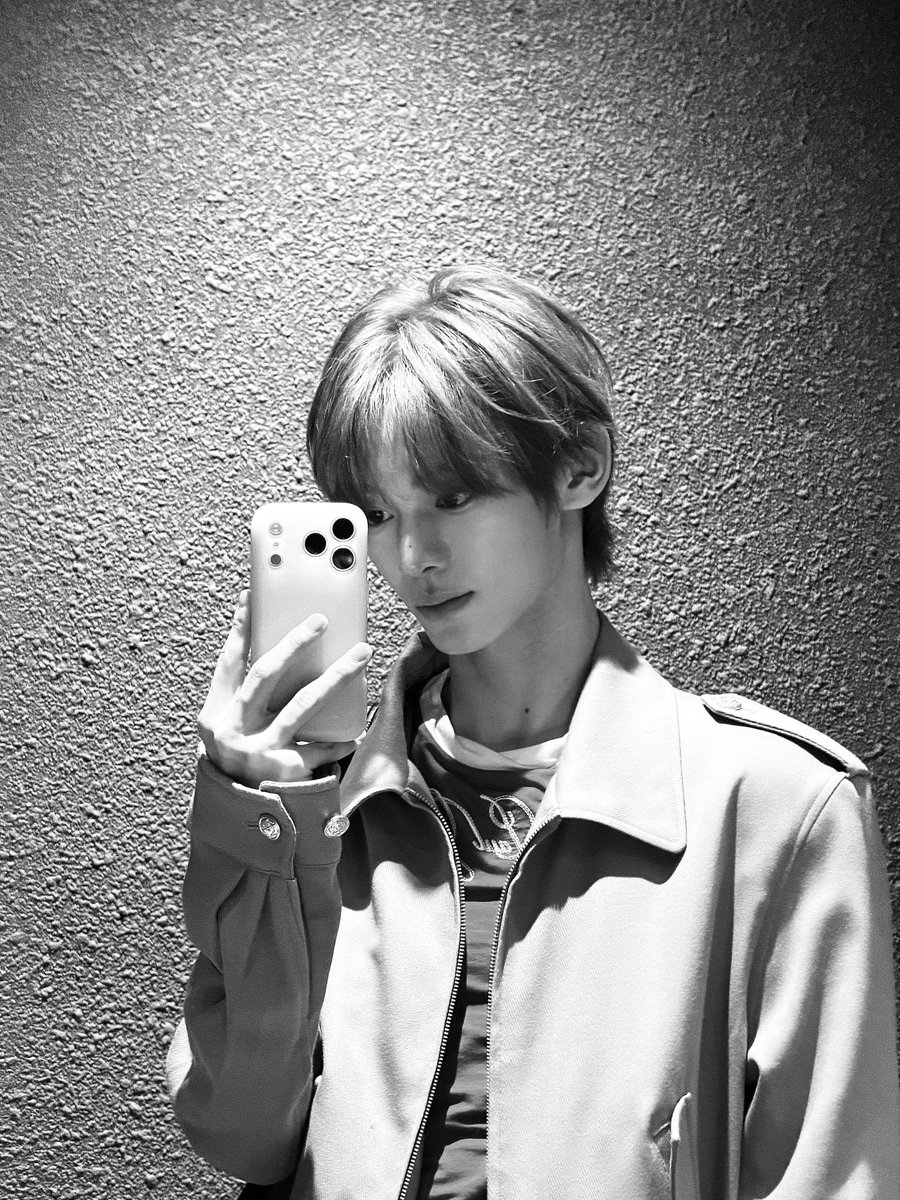apolyx's tweet photo. @taegyuby Lebih muda tapi juga lebih senior dari abigel https://t.co/GxZ7a9YJfo