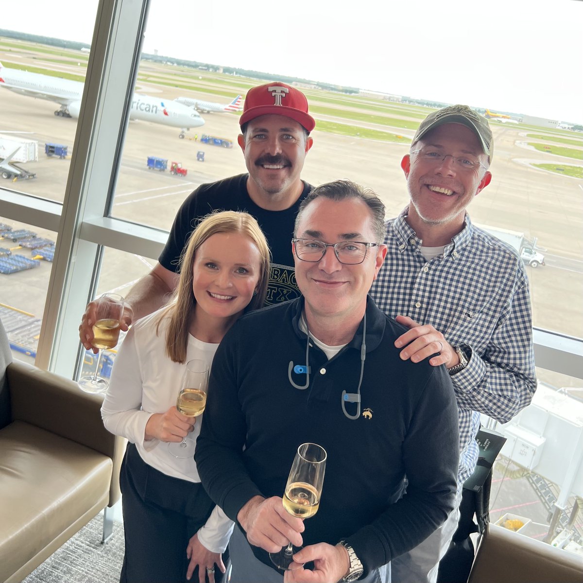 RShaneWilliams's tweet photo. Just left the AA Flagship Loung. Boarding @americanair AA48 to Paris 🇫🇷 https://t.co/8pmP7XIvBE