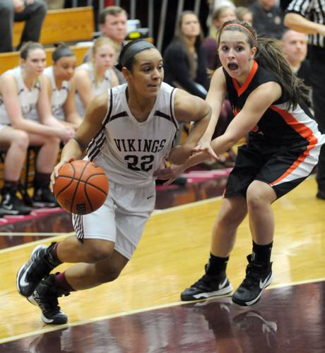BHCSports's tweet photo. Ashlee Mitchell among the latest inductees in the Bristol, Tennessee City Schools Hall of Fame: 

https://t.co/sHAucfIjwy https://t.co/3JXNR8LMiJ