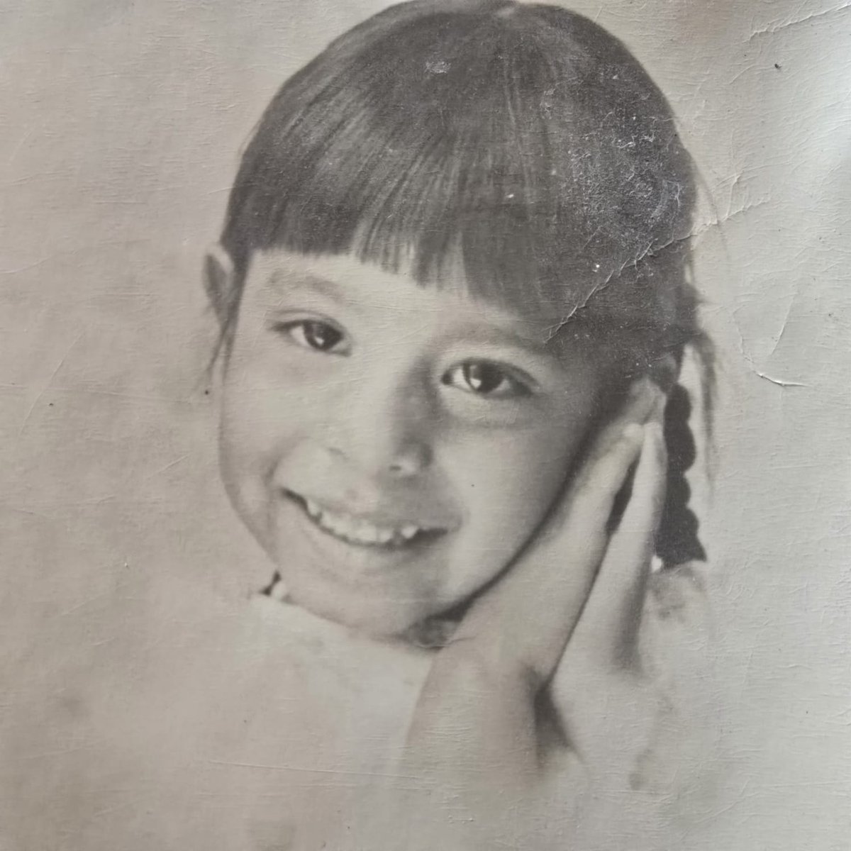 NeNetoEl's tweet photo. Aquella niña, que fue la piedra de toque de mi familia, hace un año nos dejó. Apenas medio siglo y un lustro le valió para dejar una profunda huella en las personas que conoció. Gracias #MaryChuy por tanto y tanto. Gracias y mi recuerdo y oraciones con tigo. #Siempre #Inmemoriam https://t.co/R3yOt2Tnhq