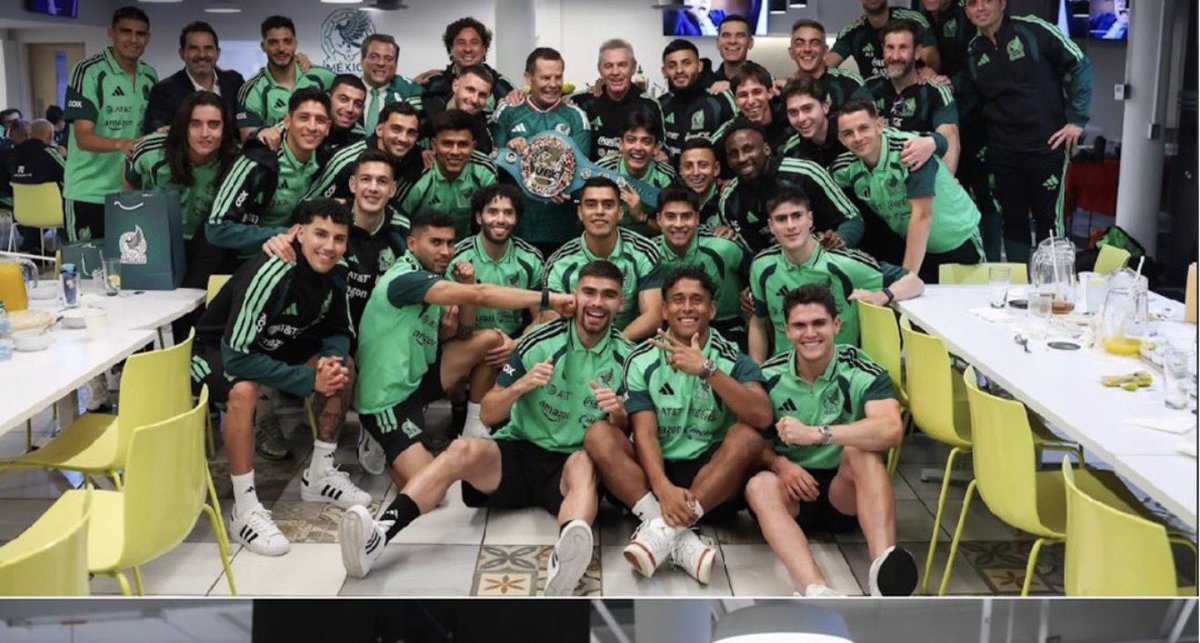 fersch_4's tweet photo. Motivación @Jcchavez115 @WBCBoxing @miseleccionmx https://t.co/TErqVoiA9R
