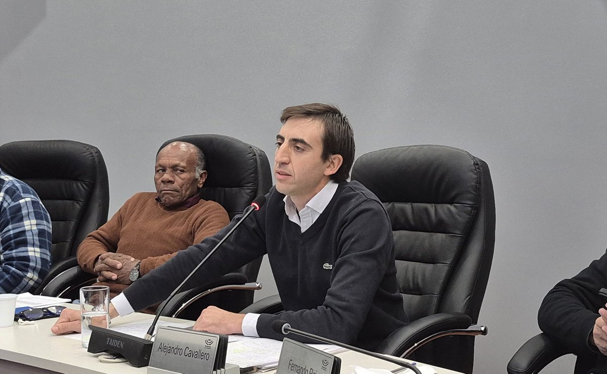 JuntaCanelones's tweet photo. 🕧 Media Hora Previa 
Hacen uso de la palabra Daniel Paris (PN), Sergio Altesor (PN), Alejandro Cavallero (PN)

+ Sigue https://t.co/FnKWnVJAK4