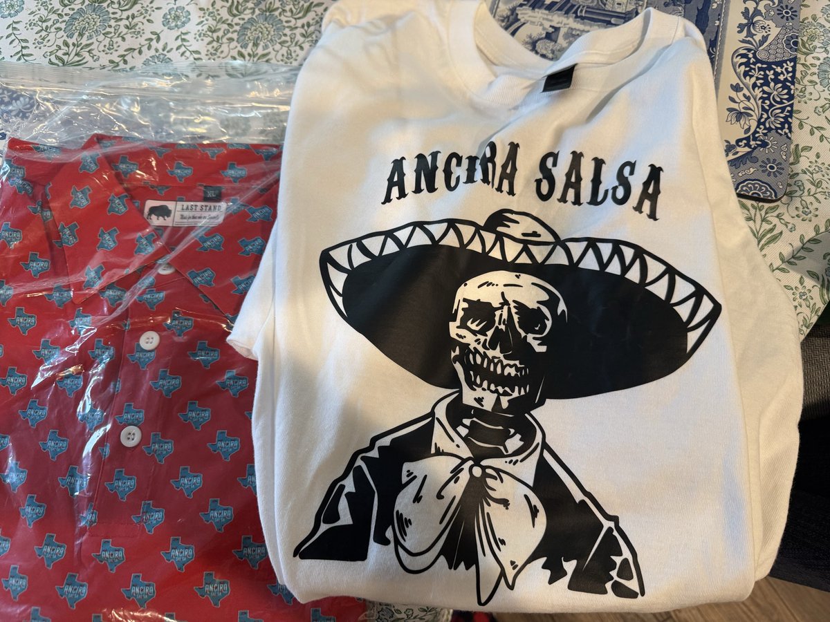 gcerbone's tweet photo. Hey @AnciraSalsa thanks for the swag with my latest order!  And thanks for the delicious salsas! https://t.co/urjoVbmTda