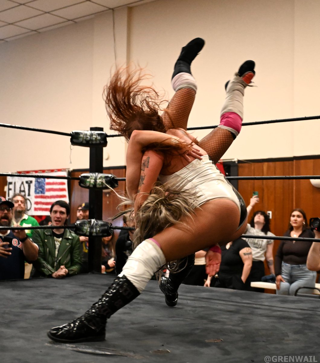 grenwail's tweet photo. 3/4 S05E22 @WrestlingOpen @beyondwrestling
@kyliealexxa vs @AllieKATCH https://t.co/Ysdn4eYN91