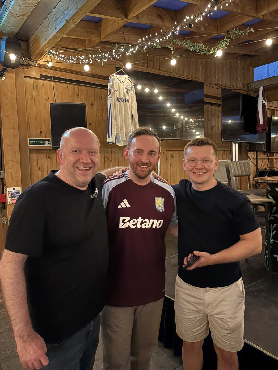 DanRolinson's tweet photo. Great bunch of lads @ClaretBluePod https://t.co/iqSobkQHEt