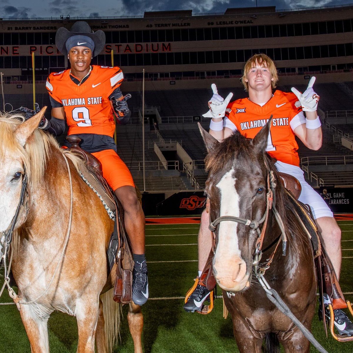 coophook1's tweet photo. Super thankful for an AMAZING OV with the best staff in the nation @CowboyFB ‼️🤠🤠

@OnalisaNoelHall @CoachEdwardsWR @CoachSkyCassity @__CoachMorris @PCobbs43 @AdenParker_ @AndrewLee_CFB @AidenAsh_ @Coach_Brophy @KevinKilmer @Coach_Crill @BooneFeldt @klose_trey @WesDr8ke @JasonMartinezz @_CoachGrimes_ @beaukells