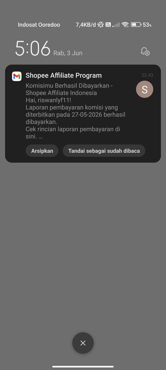 riswanlyf's tweet photo. pagi-pagi dpt notif dari oren https://t.co/fk86aysxN8