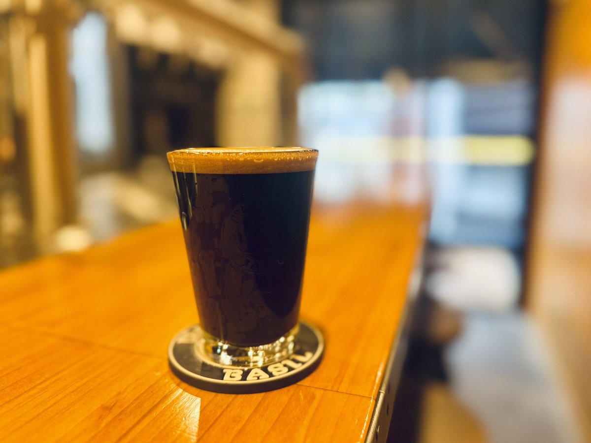beermaps's tweet photo. 野毛エリアの隠れビールアジト「Draft Stand Basil」 をピックアップ☝🏻スーパードライのうまい樽生が飲めるお店で、国産クラフトビールも常時4TAP提供🍺イタバジ系列だけあってフードも魅力🍝こぢんまりしたカウンター席に、晴れた日はテラス席もおすすめ◎夜遅くまで営業しています😇#ビアマップス https://t.co/9vsCvavMff