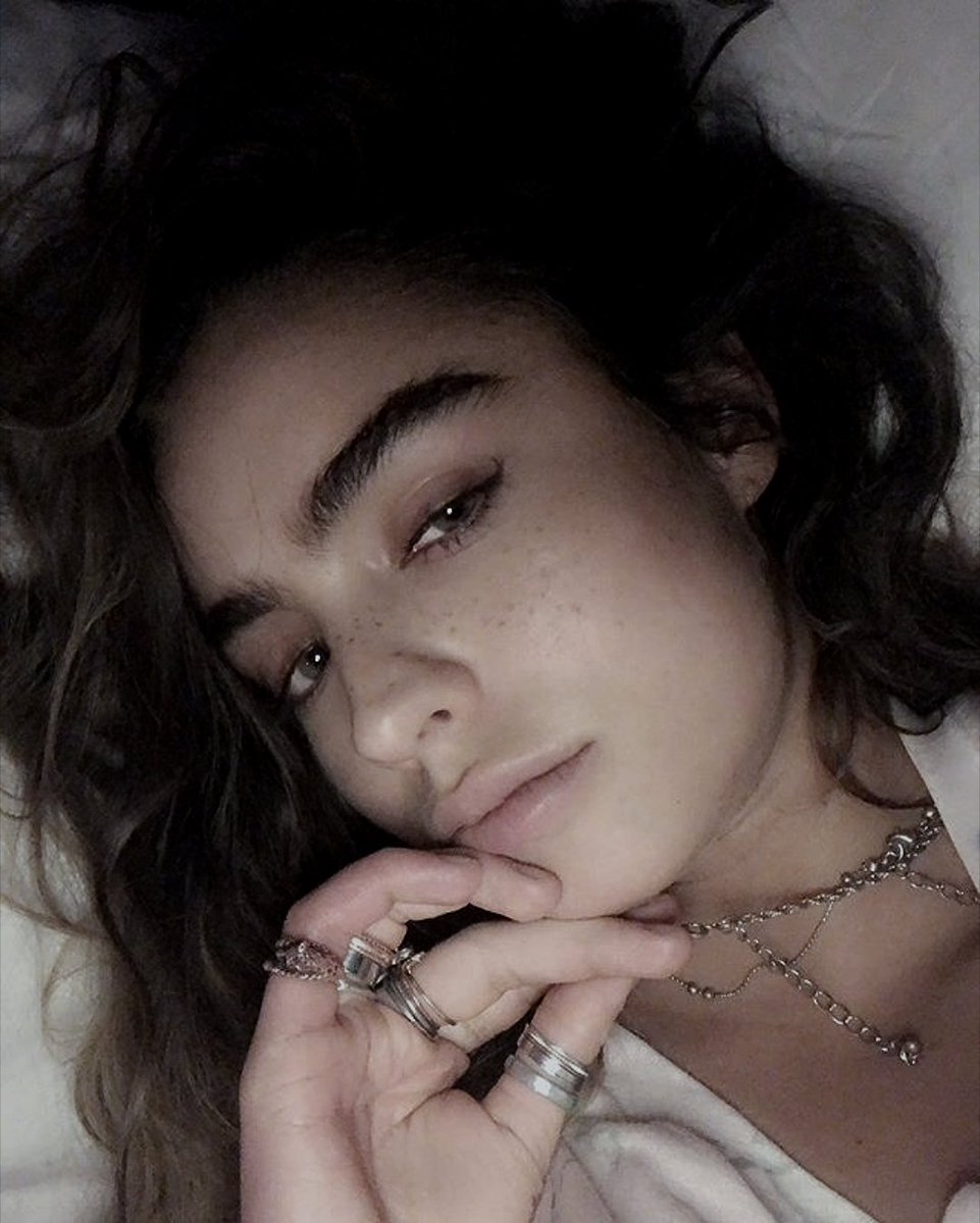 𝘚𝘩𝘦𝘭𝘣𝘺 𝘝𝘢𝘯 𝘏𝘢𝘭𝘦𝘯—♡ tweet media
