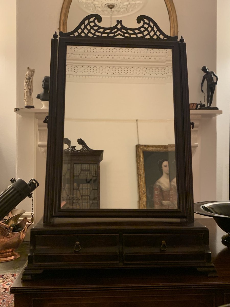 ThePaulLaidlaw's tweet photo. Catalogued as 19th Century, but clearly an 18th Century Georgian joy, this dressing glass hammered at a pitiful £55. What a stunning pediment. Fill your boots folks. Open your mind to period furnishings and auction-going! https://t.co/Lr5qNdzTUR