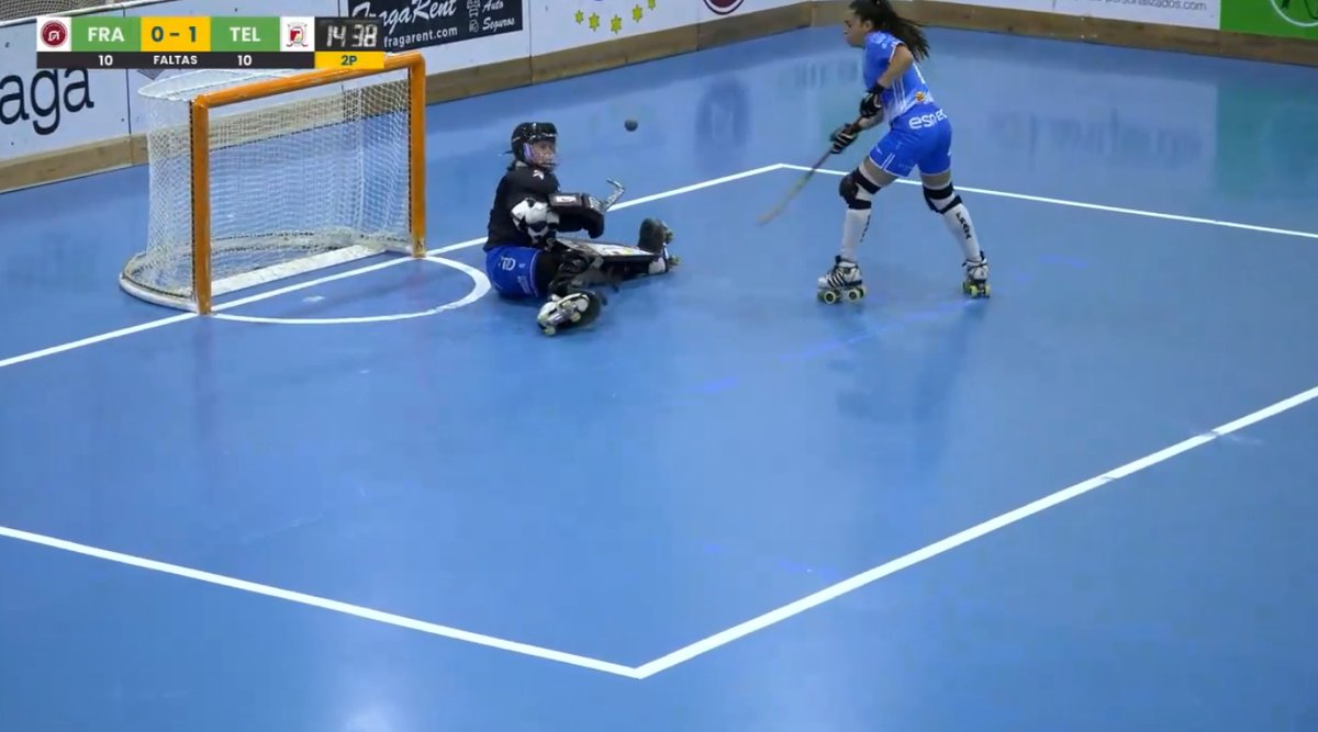 JavierMonson's tweet photo. ¡Están en la Final de la OK Liga Iberdrola!

Esneca Fraga remonta la serie remontando a Telecable en El Sotet con un ajustado 2-1.

Ambientazo en un partido vibrante que se decantó en los lanzamientos de falta directa.

@clubpatinfraga 2
Fernández, Fontdegloria
@gijonhc 1
Colomer https://t.co/aKWKRgAZFI