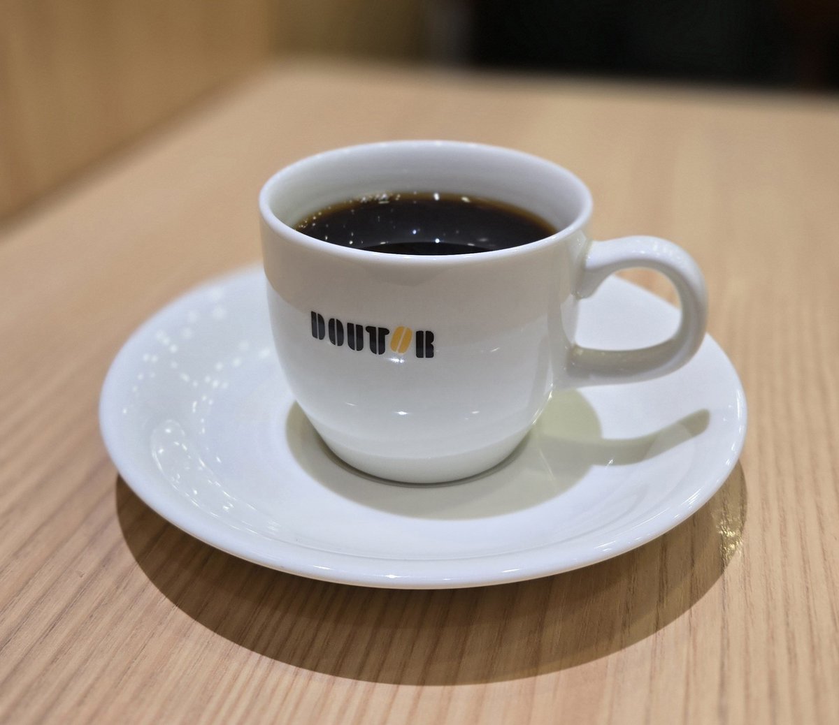 megumin0807's tweet photo. 早く着きすぎた😇
リフレッシュルームもまだ開いてないのでスタバでと思ったら開いてない😨
近くのドトールへ☕
開いてて良かった🫶 https://t.co/GwH0d4u97b