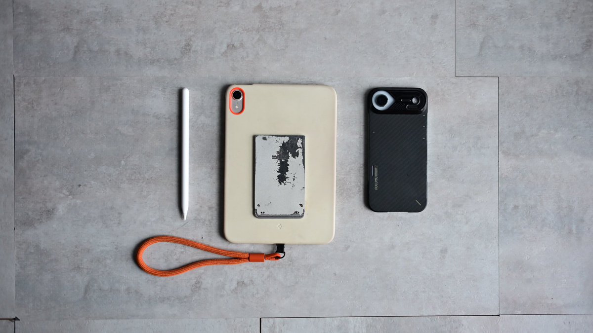 tsubame1093's tweet photo. 所有しているのはApple製品たち https://t.co/0PCljQY7Up