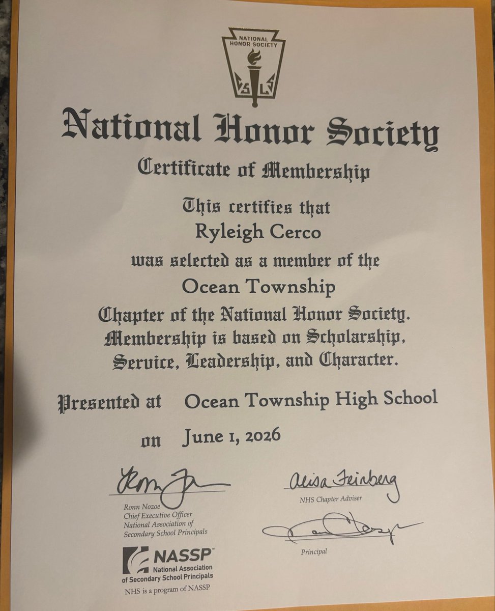 RCerco2027's tweet photo. Honored to have been inducted into National Honor Society yesterday!Grateful for the opportunity to be recognized for my commitment in the classroom
@OceanSoftball @NJCheetahsJaman 
@sacredheartsb @HCrossSB @RhodySoftball @BinghamtonSOFT @StaceyMayer_ @MaristSoftball @McDaniel_SB https://t.co/wmv4TqELXa