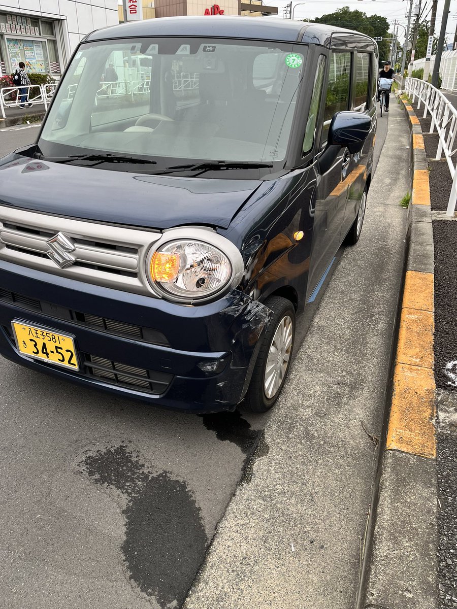 a3knt193's tweet photo. サンキュー事故ってやつで
昨日おばさんにやられた💢💢
自分の車じゃ1回もこんなん無いのに💢 https://t.co/MCcwZw6bkz