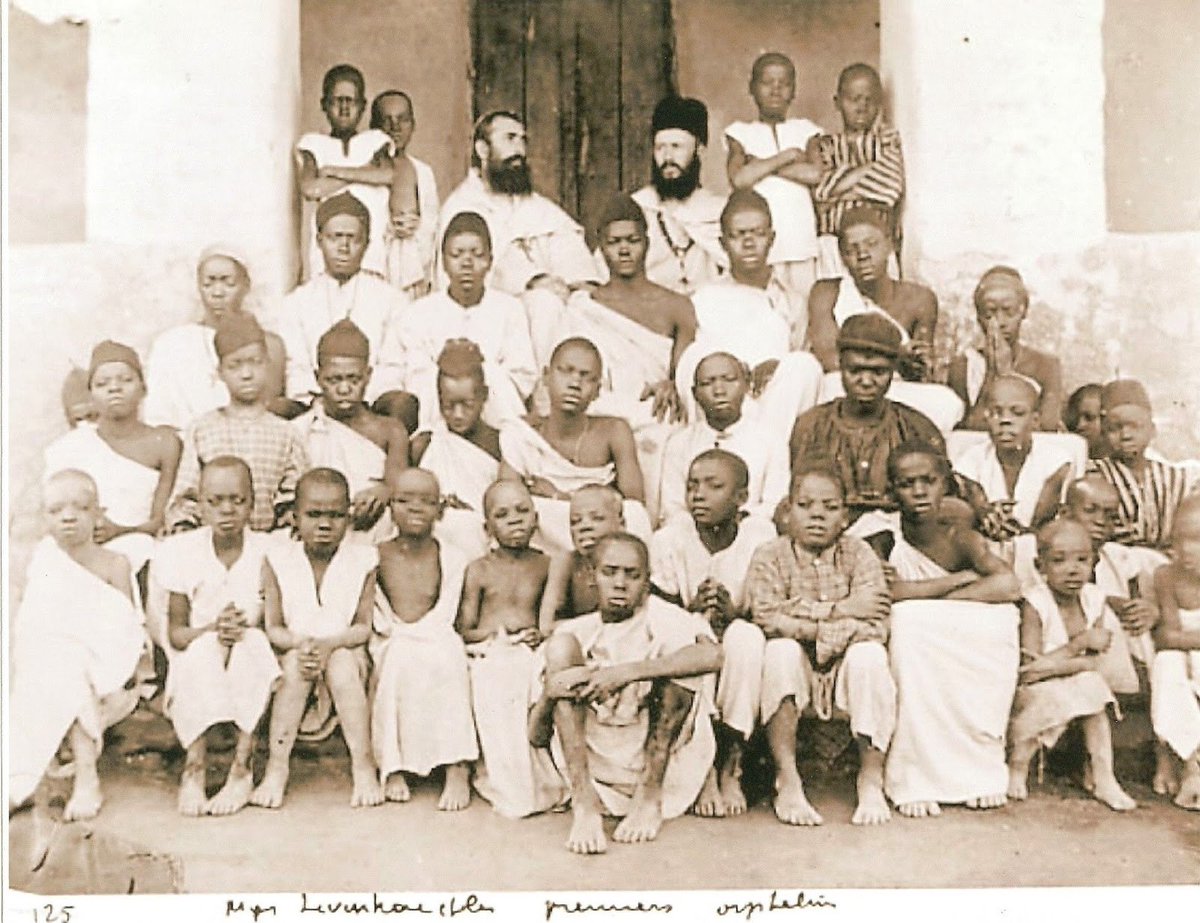 TempusFugit4016's tweet photo. St. Charles Lwanga and Companions of Uganda (1885 - 1887)

In Uganda, Africa, twenty-two young boys and men, Catholic converts, were burned alive for the refusal to submit to pagan sodomite king Mwanga’s sexual demands. They were beatified on June 6, 1920. https://t.co/ZpZPVuwjNs