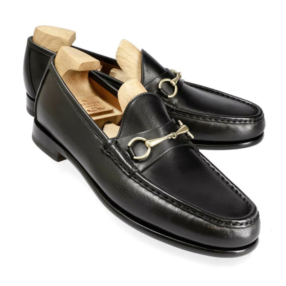 dieworkwear's tweet photo. Ferragamo is overpriced for the quality they deliver. A driving sole will also not last long. You can get Goodyear welted, full grain leather horsebit loafers from Carmina ($525) and TLB Mallorca ($325), which will age better and can be easily resoled. Cheaper and higher quality. https://t.co/SU6TXcPQC3
