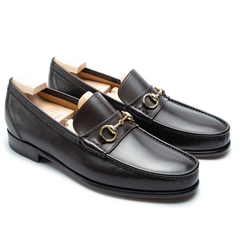 dieworkwear's tweet photo. Ferragamo is overpriced for the quality they deliver. A driving sole will also not last long. You can get Goodyear welted, full grain leather horsebit loafers from Carmina ($525) and TLB Mallorca ($325), which will age better and can be easily resoled. Cheaper and higher quality. https://t.co/SU6TXcPQC3