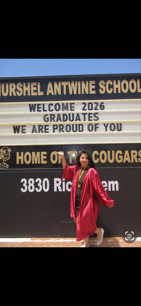 efrayr_AMS's tweet photo. 🐾Class of 2026 former Cougars  Senior Walk at @HAntwine_MS 🐾 My beautiful Janae🐾❤️🙏. https://t.co/KGORhCzGXF