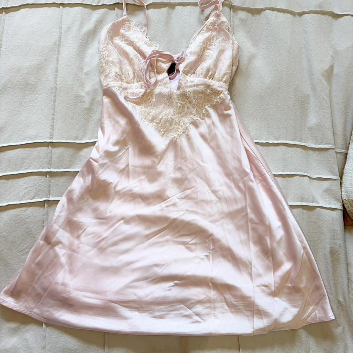 kangelcake's tweet photo. i’m so fucking excited for this dress to come gonna wear a rosary and lace thigh highs w it and mary jane’s oml im gonna be such a morute baddie https://t.co/Taw7RNjnP9