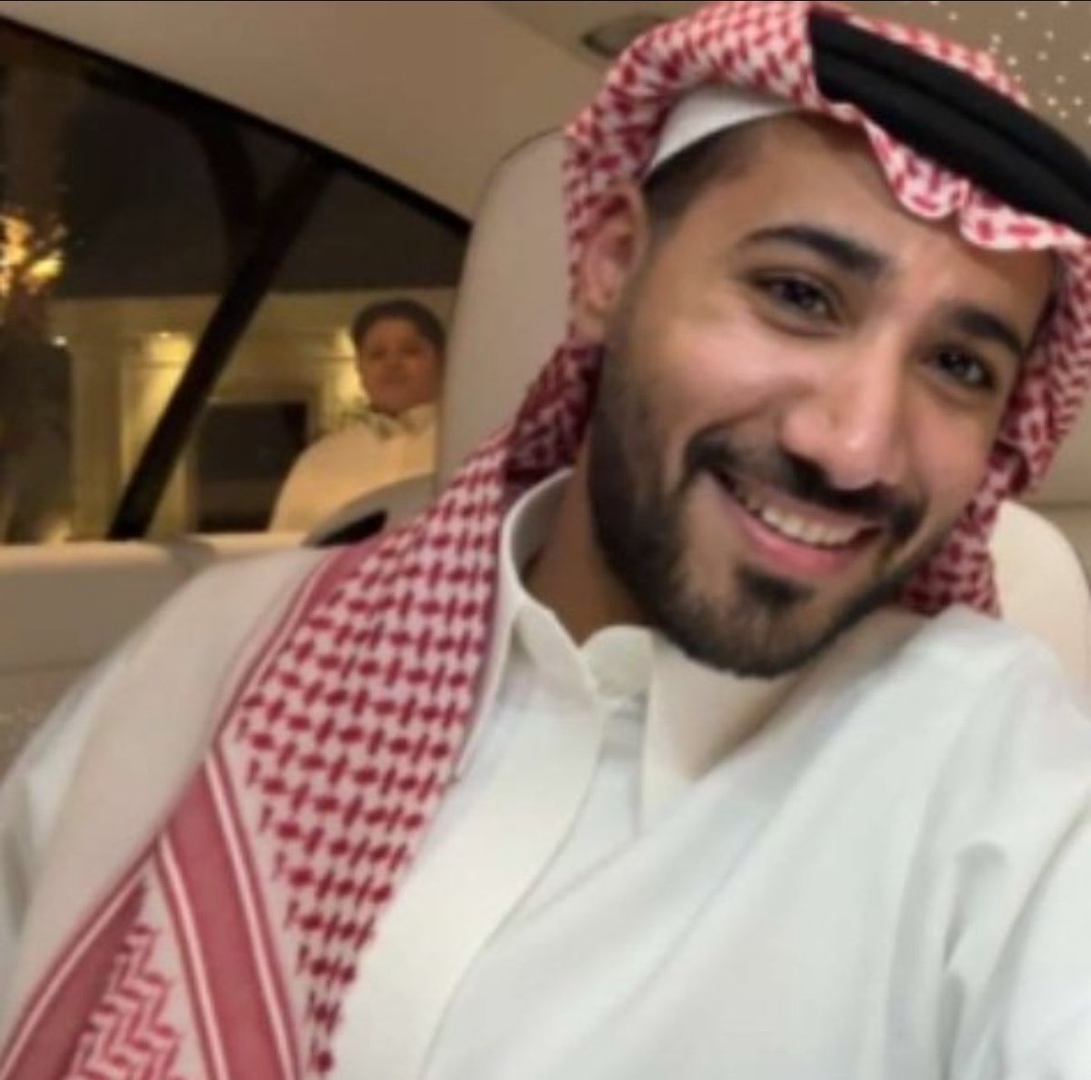itsMsaa_'s tweet photo. فيصل قاعد يفكر وش نوع الاسئله الي بيقولها له https://t.co/bmBxWkkyhD