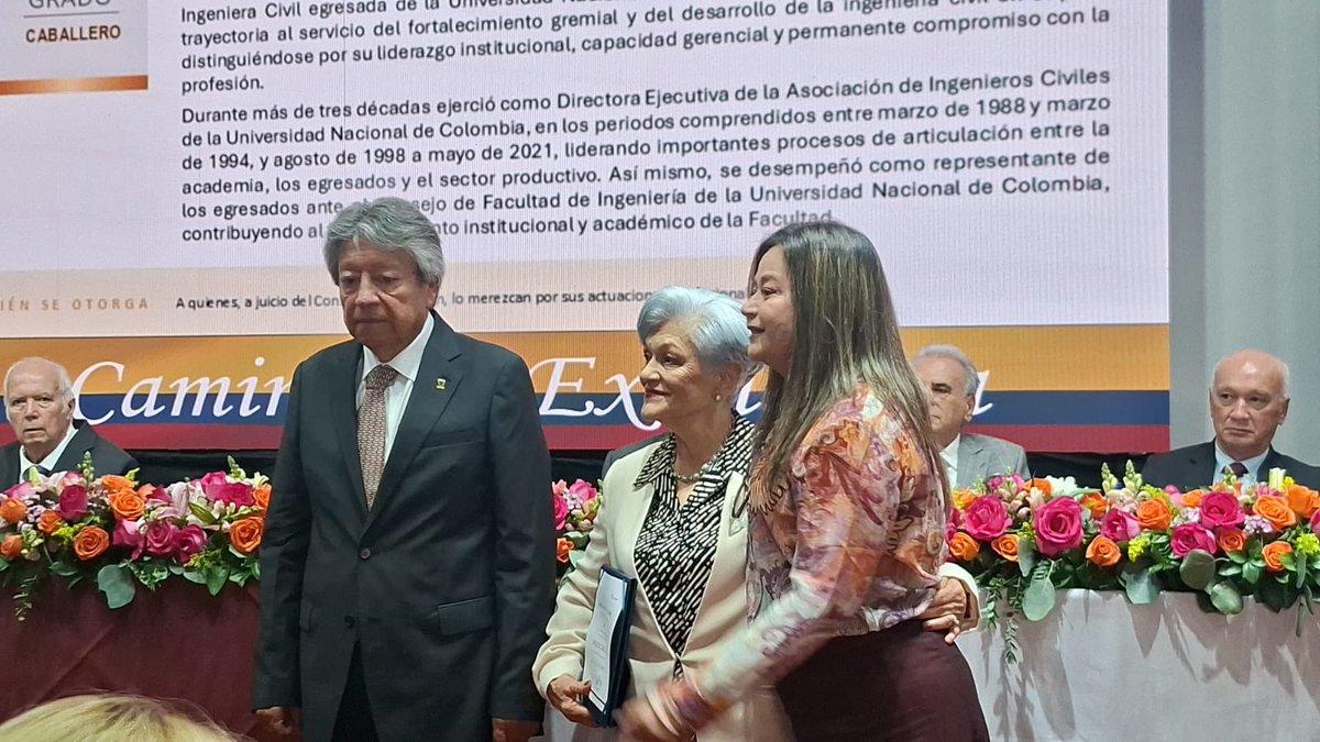 aic_un's tweet photo. Hoy la @IngenieriaSCI reconoce la trayectoria profesional de ingenieras e ingenieros del país y en AICUN estamos de plácemes por la distinción “Orden al Mérito Julio Garavito”, en el grado Caballero, a nuestra querida Cecilia de Gutiérrez, ex Directora Ejecutiva AICUN https://t.co/8gzAa8pHoM