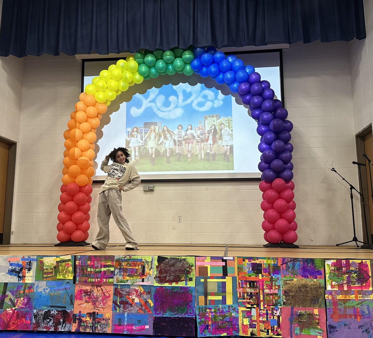 pnwboces's tweet photo. Singing, dancing, and drawing are just a few of the feats shown off at the Walden School’s annual Talent Show. Students performed alone, in pairs and in class groups in acts that included Broadway hits, classic rock and cartoon heroes. There were standing ovations all around! #pnwboces #wecandothat