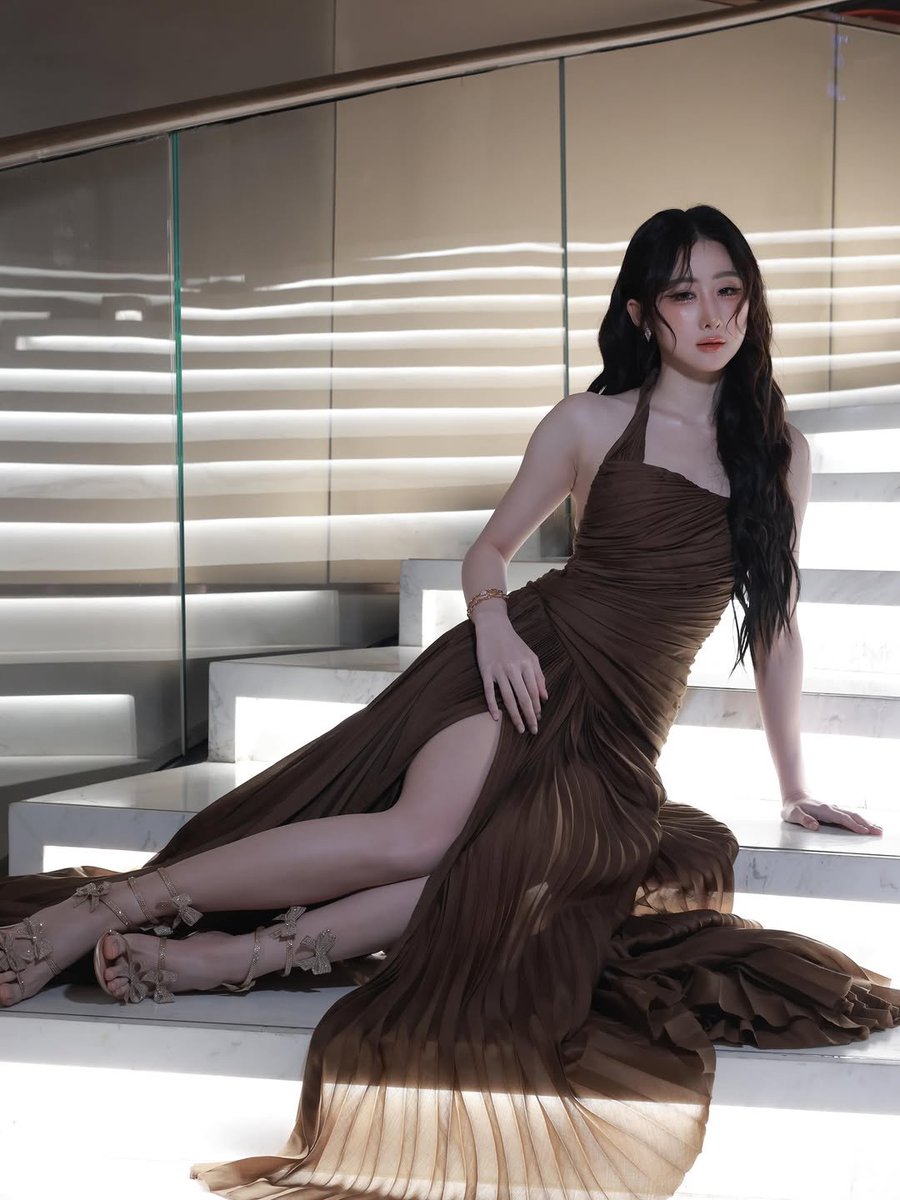 YokoBubbleTH's tweet photo. ✨ A vision of elegance and perfection in this look ✨
👑 Model : @Yoko_apasra
🤍 Dress : @canitt_official
👠 Shoes : @rene_caovilla
💎 Jewelry : @Gems_Pavilion
Special thanks to @patluxurygroup.official ✨
#YokoApasra #โยโกะอาภัสรา
#canitt_official #canitt
#GemsPavilion
#ReneCaovilla #ReneCaovillaTH
#PATluxuryGroup